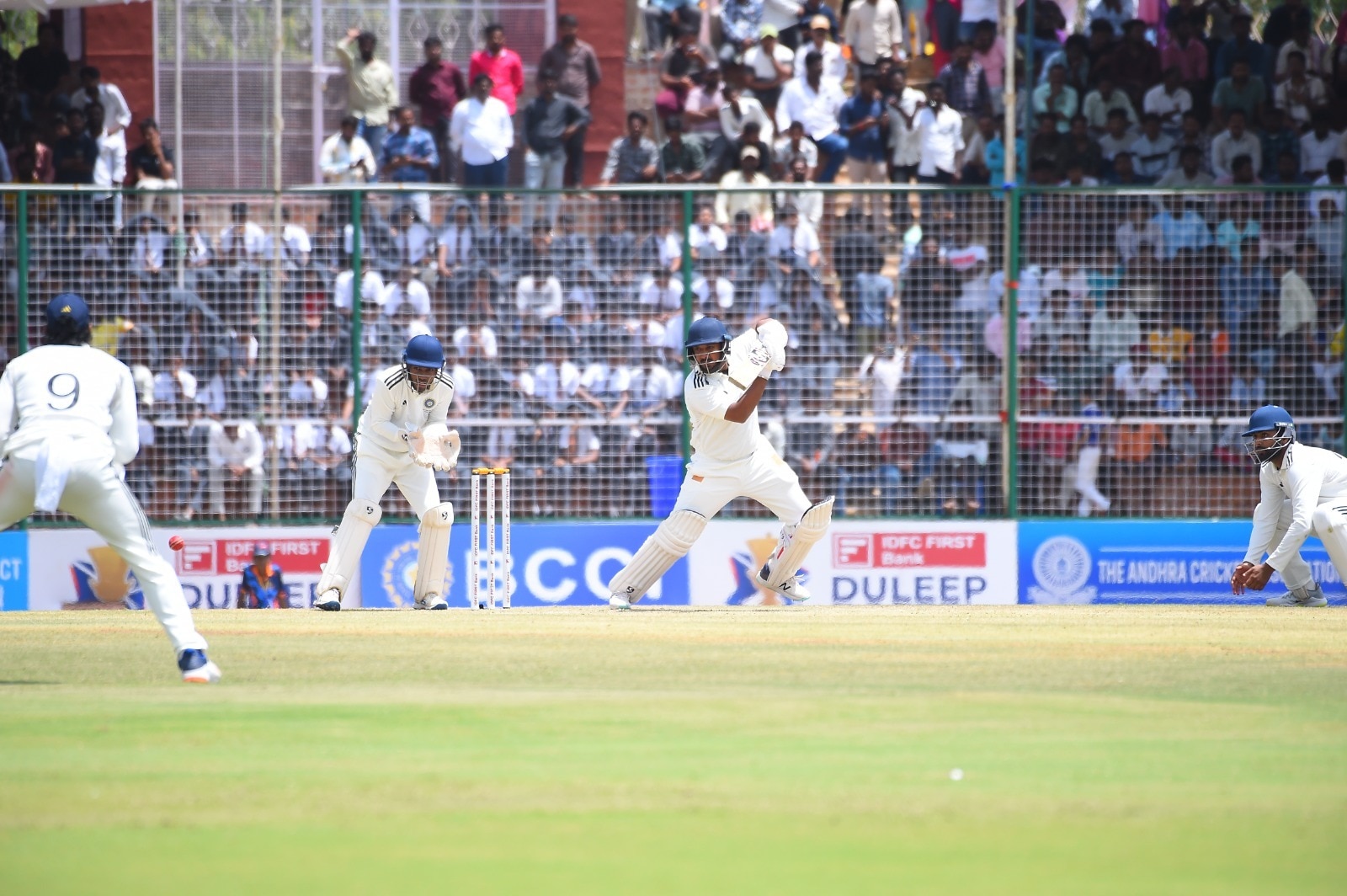 Duleep Trophy Highlights:ఫుల్‌ స్వింగ్‌లో ఉన్న ఇండియా ఏ, బీ టీమ్స్‌- రసవత్తరంగా దులీప్ ట్రోఫీ మ్యాచ్‌లు