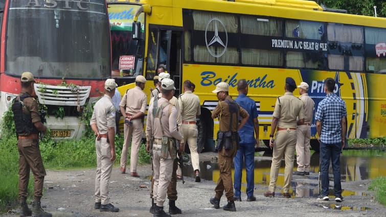 UP police arrested Mohammad Ansari from Bhagalpur in case of threatening to blow up Ayodhya temple ann Bihar News: अयोध्या राम मंदिर को उड़ाने की धमकी देने वाले के तार बिहार से जुड़े, भागलपुर से गिरफ्तार हुआ मकसूद अंसारी