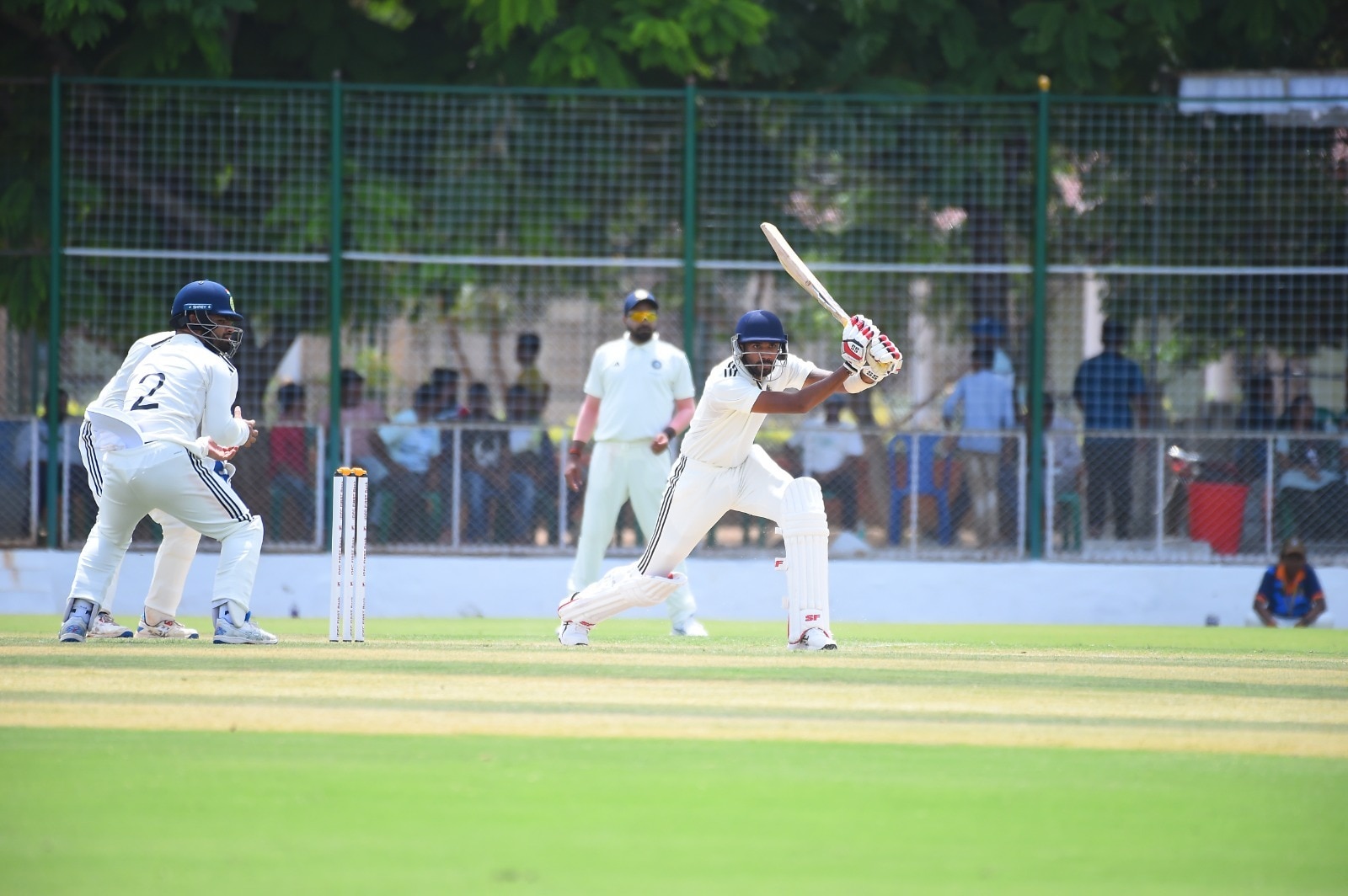 Duleep Trophy Highlights:ఫుల్‌ స్వింగ్‌లో ఉన్న ఇండియా ఏ, బీ టీమ్స్‌- రసవత్తరంగా దులీప్ ట్రోఫీ మ్యాచ్‌లు