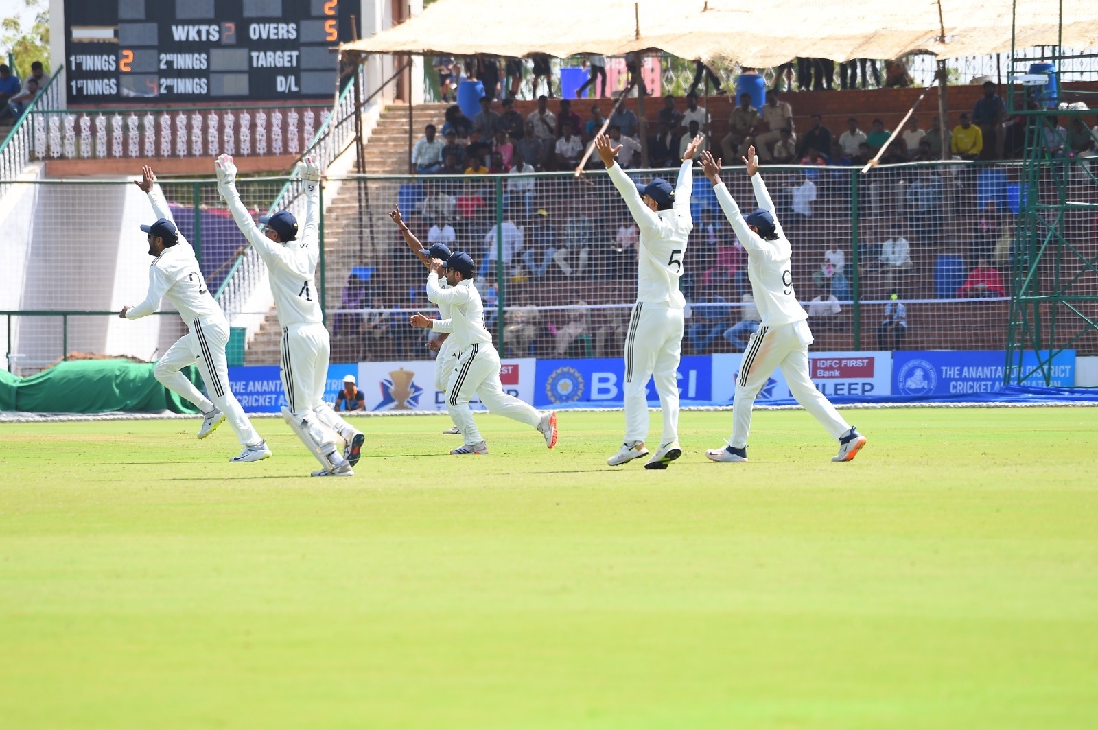 Duleep Trophy Highlights:ఫుల్‌ స్వింగ్‌లో ఉన్న ఇండియా ఏ, బీ టీమ్స్‌- రసవత్తరంగా దులీప్ ట్రోఫీ మ్యాచ్‌లు