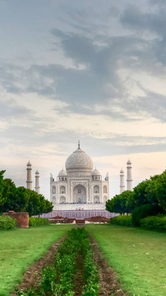 ताज महल के अलावा आगरा की ये जगहें भी हैं बेहद खूबसूरत