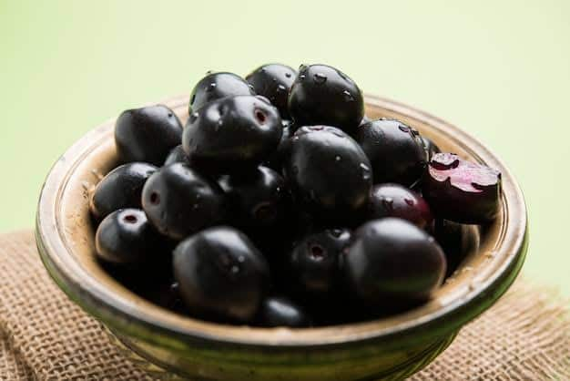 In such a situation, blackberries are considered as an excellent pregnancy diet. Black berries are essential for health and can be considered as a storehouse of nutrients for the development of the baby in the womb. Let us know how beneficial eating blackberries can be during pregnancy.