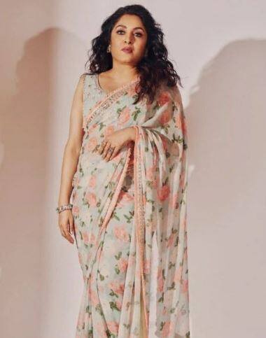 राम्या कृष्णन ने साल 1986 में मलयालम फिल्म नीरम पुलारुम्बोल से करियर की शुरुआत की थी. अभी तक इन्होंने मलयालम, तेलुगू, तमिल, कन्नड़ और हिंदी सिनेमा की लगभग 150 फिल्मों में काम कर लिया है. यहां आपको इनकी 5 बेस्ट हिंदी फिल्मों के बारे में बता रहे हैं.