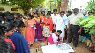 கல்வெட்டுகள் படி எடுப்பது எப்படி?  சிவகங்கை அருங்காட்சியகத்தில் நடைபெற்ற கல்வி இடைப்பயிற்சி !