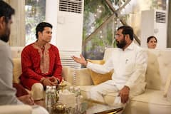 सचिन तेंडुलकरने मुख्यमंत्र्यांच्या वर्षा निवासस्थानी जाऊन घेतले गणरायाचे दर्शन; पाहा Inside Photo's