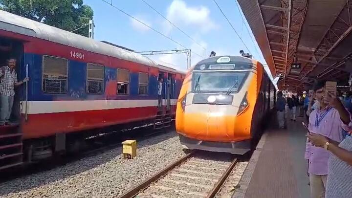 मिरजमध्ये 9 वाजता, सांगलीत सव्वा नऊ वाजता, किर्लोस्करवाडीत 9.42 मिनिटांनी कराडला 10.07, सातारा 10.47 आणि पुण्यात दीड वाजता पोहोचेल.