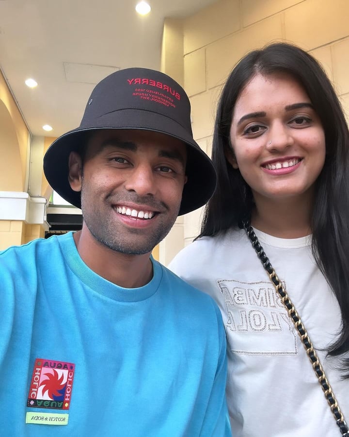 इसी बीच सूर्या की वाइफ देविशा शेट्टी (Devisha Shetty) ने भी उन्हें विश किया. देविशा ने साधारण तरीके से सूर्या को विश नहीं किया, बल्कि उनका अंदाज काफी अलग रहा.