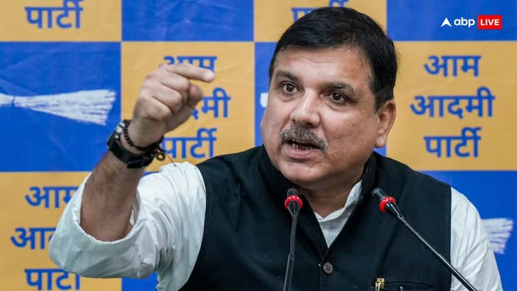 Sanjay Singh On Arvind Kejriwal Bail Target PM Modi and Amit Shah Said dictator bows down we need someone to make him bow down 'झुकता है तानाशाह, झुकाने वाला...', PM मोदी पर संजय सिंह का वार, बताया अमित शाह का 'अंदरूनी प्लान'