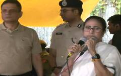 Kolkata Rape Case: મમતા બેનર્જીનો ઈમોશનલ દાવ! ધરણા કરી રહેલા ડોક્ટરો વચ્ચે અચાનક પહોંચી કહ્યું- હું તમારી...