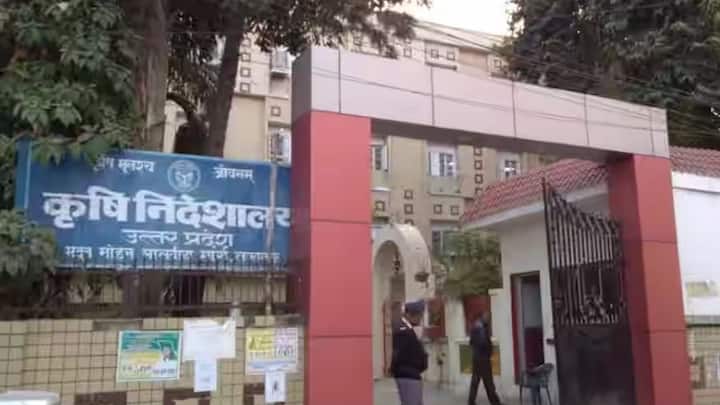 तो आप उसकी शिकायत कर सकते हैं. ऐसे लोगों पर कार्रवाई की जाएगी. और उनसे आर्थिक राशि भी वसूली जाएगी.