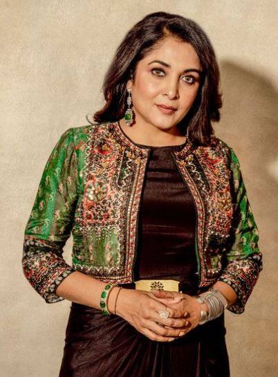 15 सितंबर 1970 को चेन्नई में तेलुगू परिवार में राम्या कृष्णन का जन्म हुआ और इनकी परवरिश चेन्नई में ही हुई. इन्होंने फिल्म डायरेक्टर कृष्णा वामसी के साथ साल 2003 में शादी की थी जिनसे इन्हें एक बेटा भी है.