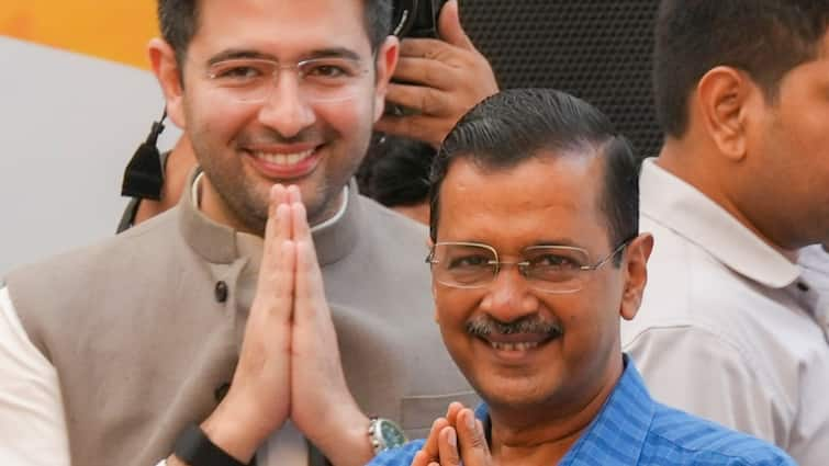 AAP leaders Raghav Chadha Kailash Gehlot Rally Behind Arvind Kejriwal As He Announces Resignation says Delhi CM giving agni-pariksha 'Arvind Kejriwal's Trial By Fire': AAP Rallies Behind Delhi CM As He Announces Resignation