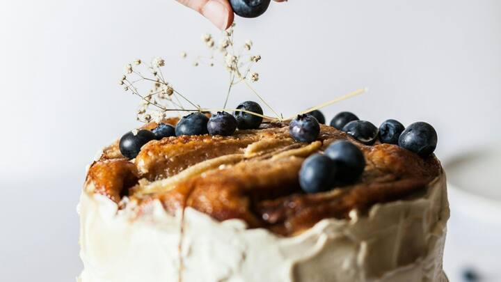 சிலர் ஸ்வீட் டூத். இனிப்பு பிரியர்கள் வாரத்தில் குறைந்தது ஒருமுறையாவது இனிப்பு சாப்பிட்டுவிட வேண்டும் என்றிருப்பார்கள். ஆனால், அதிகளவு இனிப்பு சாப்பிடுவது உடல் ஆரோக்கியத்திற்கு நல்லதல்ல. 