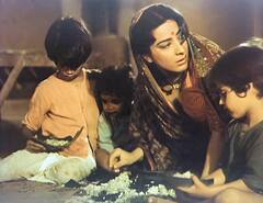 जब दिलीप कुमार ने ठुकरा दिया था ‘मदर इंडिया’ का ऑफर, नरगिस दत्त  की वजह से एक्टर ने लिया था फैसला ?