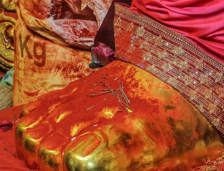 चरण स्पर्शची रांग ही उद्या म्हणजेच, सोमवार, 16 सप्टेंबर 2024 रोजी पहाटे 6 वाजता बंद करण्यात येणार आहे.