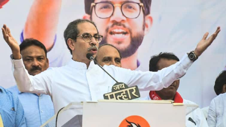 Shiv Sena UBT Chief Uddhav Thackeray on Shirdi Chhatrapati Sambhajinagar Vaijapur Paithan tour today Maharashtra Marathi News Uddhav Thackeray : उद्धव ठाकरे आज शिर्डी, छत्रपती संभाजीनगर दौऱ्यावर, दोन जाहीर सभा घेणार, कुणावर तोफ डागणार?