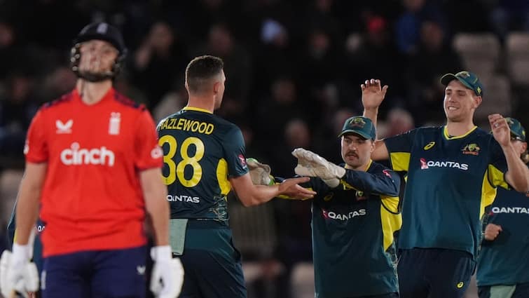 England vs Australia 3rd T20 Match abandoned due to rain series 1-1 Emirates Old Trafford Manchester ENG vs AUS: बारिश की भेंट चढ़ा इंग्लैंड-ऑस्ट्रेलिया का तीसरा टी20, बिना टॉस के रद्द हुआ मैच; जानें किसे मिलेगी ट्रॉफी?