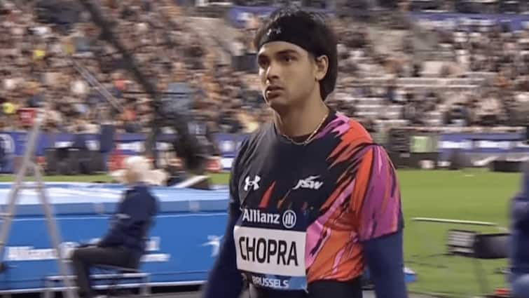 Neeraj Chopra logs another runners up finish this time by an agonizing 1 centimeter Diamond League Final marathi news Neeraj Chopra : दुखापतग्रस्त असूनही नीरज चोप्रा लढला, मात्र भाल्याचा नेम अवघ्या 1 सेंटीमीटरने चुकला, तरीही पडला पैशांचा पाऊस