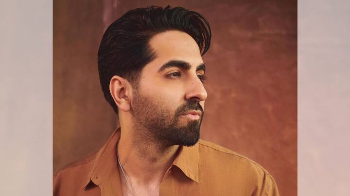 ২০১৫ সালে মুক্তি পায় 'দম লগাকে হাইসা'। রোম্যান্টিক কমেডি ঘরানার ছবি 'বডি পজিটিভিটি'র বার্তা দেয়। স্থূলকায় মহিলার সঙ্গে বিবাহ বন্ধনে আবদ্ধ হওয়া, প্রথমে আপত্তি কিন্তু ধীরে ধীরে মানুষটির প্রেমে পড়া। এই ছবি আয়ুষ্মানের কেরিয়ার বদলে দেয়। ছবি: আয়ুষ্মান খুরানার ইনস্টাগ্রাম