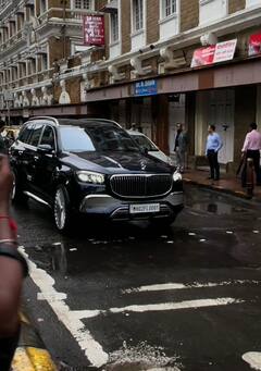 दीपिका पादुकोण को मिली अस्पताल से छुट्टी, पति रणवीर सिंह और नन्ही परी के साथ पहुंचीं घर