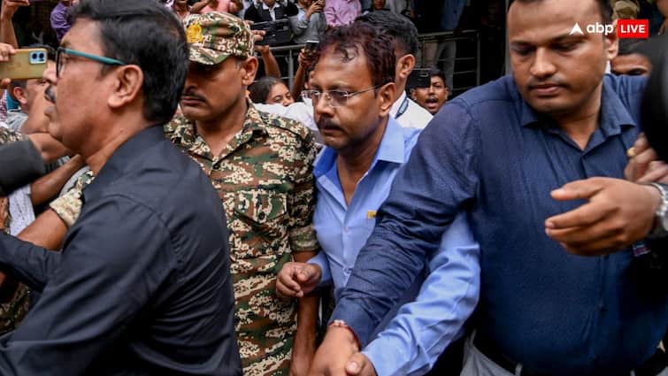 CBI के शिकंजे में फिर क्यों आए आरजी कर के प्रिंसिपल संदीप घोष? CBI के शिकंजे में फिर क्यों आए आरजी कर के प्रिंसिपल संदीप घोष?