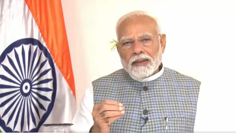 PM Modi Jharkhand Visit Flags Off 6 New Vande Bharat Trains Releases 1st PPMAY-G Instalment PM Modi Flags Off 6 New Vande Bharat Trains, Releases 1st PPMAY-G Instalment Worth Rs 32 Cr: Watch