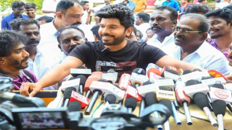 Legend Saravanan Went to New Movie Shooting Fans Crowded and Invited லெஜண்ட் சரவணன், தனது புதிய படத்தின் படப்பிடிப்புக்காக சென்றடைந்தபோது ரசிகர்கள் உற்சாக வரவேற்பு