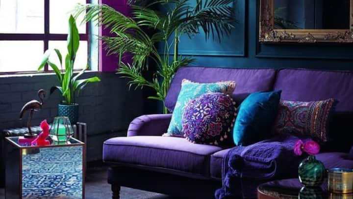 2. Cool colors for calm and relaxation: Blue, green, and violet are associated with calm and serenity. This color helps create a sense of peace and relaxation. It is suitable for bedrooms and meditation areas. (Image source: Pinterest/vkvvisuals)