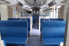 Vande Bharat Metro बाहेरुन झकास, आतमधूनही खास; अशी दिसते पहिली 'वंदे भारत मेट्रो', पाहा फोटो