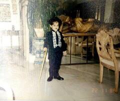 कभी बॉलीवुड की टॉप एक्ट्रेस थीं ये बच्ची, पति के पास है सलमान खान और अक्षय कुमार से भी ज्यादा पैसा, पहचाना क्या?