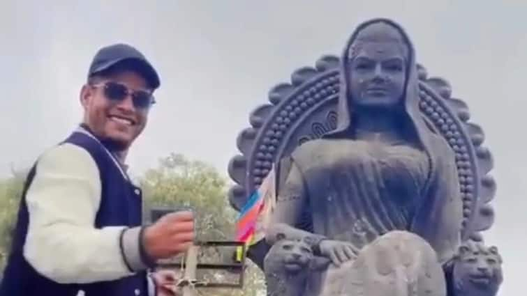 Bhopal Obscene Video near Rani Kamlapati Statue Angry MP Talks to Commissioner ANN रानी कमलापति की प्रतिमा के पास वीडियो बनाने वाला निकला पुलिसकर्मी? कमिश्नर ने बताई ये बात