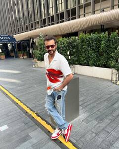 एक भाई सुपरस्टार, दूसरा फेमस फिल्मेकर, फिर भी फिल्मों में फ्लॉप रहा ये एक्टर, पहचाना ?