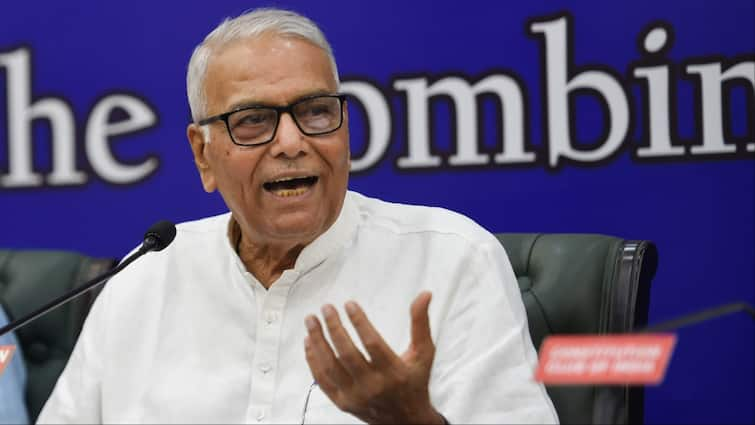 Yashwant Sinha formed new political party in name of former prime minister atal bihari vajpayee Jharkhand Assembly Election 2024 यशवंत सिन्हा ने वाजपेयी के नाम पर बनाई नई पार्टी, BJP के लिए संकट, कितनी सीटों पर लड़ेंगे चुनाव?