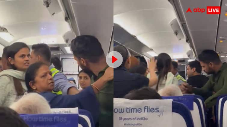 Passengers clashed with each other in Indigo flight after which the atmosphere got heated goes viral Viral Video: कोई नहीं पहुंचेगा दिल्ली! इंडिगो की फ्लाइट में रोडवेज बस जैसा हंगामा, चुप कराते रह गए अटेंडेंट