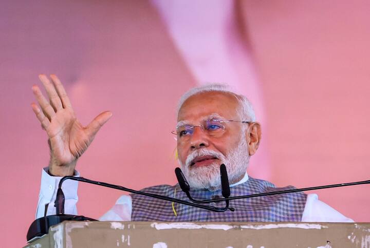 पीएम इस बार जन्मदिन पर ओडिशा में रहेंगे. वह भुवनेश्वर में 3,800 करोड़ रुपए से अधिक की कई विकास परियोजनाओं की आधारशिला रखेंगे और उन्हें राष्ट्र को समर्पित करेंगे. वह ओडिशा सरकार की प्रमुख योजना 'सुभद्रा' की शुरुआत भी करेंगे.