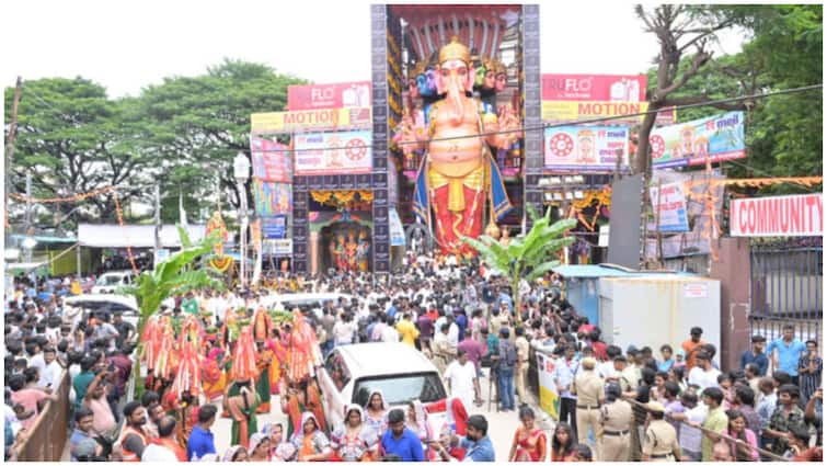 telangana hyderabad she team khairatabad bada ganesh festival 285 persons caught for harassing women Khairatabad Bada Ganesh: వినాయక చవితి వేడుకల్లో పోకిరీ పనులు- ఖైరతాబాద్‌లో 285 మంది ఆటకట్టు