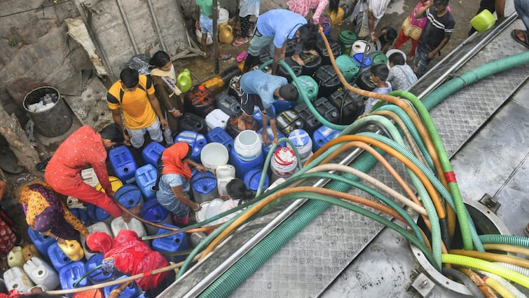 Delhi Jal Board will Stop Water Supply in South Delhi in 18 September Check Details दिल्ली के इन इलाकों में 12 घंटे तक नहीं होगी पानी की सप्लाई, नोट कर लें इमरजेंसी नंबर