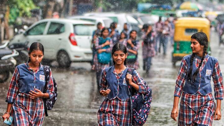 बीते कुछ समय तक मौसम विभाग ने राजस्थान के लिए भी भारी बारिश का अलर्ट जारी किया था. इसके बाद कई शहरों में हल्की से मध्यम वर्षा का अनुमान जताया है.