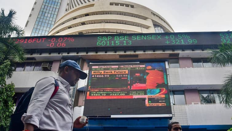 Share Market Today: Sensex Rises 100 Points; Nifty Near 25,400. IT. FMCG Down Share Market Today: Sensex Rises 100 Points; Nifty Near 25,400. IT, FMCG Down