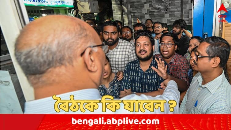 RG Kar Protest Junior doctors are invited once again for meeting with Mamata Banerjee at her Kalighat residence will they attend RG Kar News: ভিডিওগ্রাফি বা লাইভ স্ট্রিমিং ছাড়াই শেষবার বৈঠকে আহ্বান, যাচ্ছেন কি আন্দোলনকারী জুনিয়র চিকিৎসকরা ?