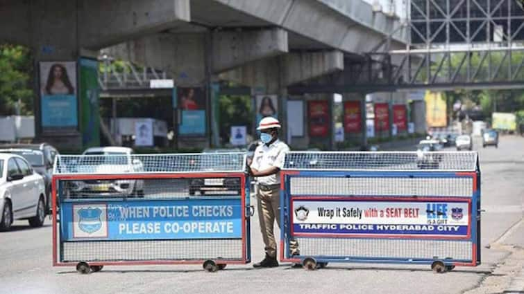 traffic restrictions in hyderabad city for two days on ganesh immersion 2024 Traffic Restrictions: హైదరాబాద్‌లో గణేశ్ నిమజ్జనం సందర్భంగా ట్రాఫిక్ ఆంక్షలు, ఆ రూట్లో వెళ్లకండి