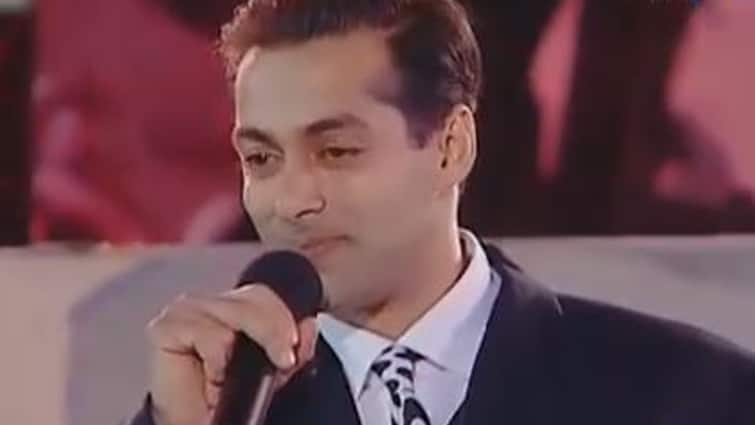 When Salman Khan Dedicated His Award For Kuch Kuch Hota Hai To BFF Shah Rukh Khan At Filmfare 1998 Watch Video When Salman Khan Dedicated His Award To BFF Shah Rukh Khan: 'I Hope He Supports Me For The Rest Of My Life'