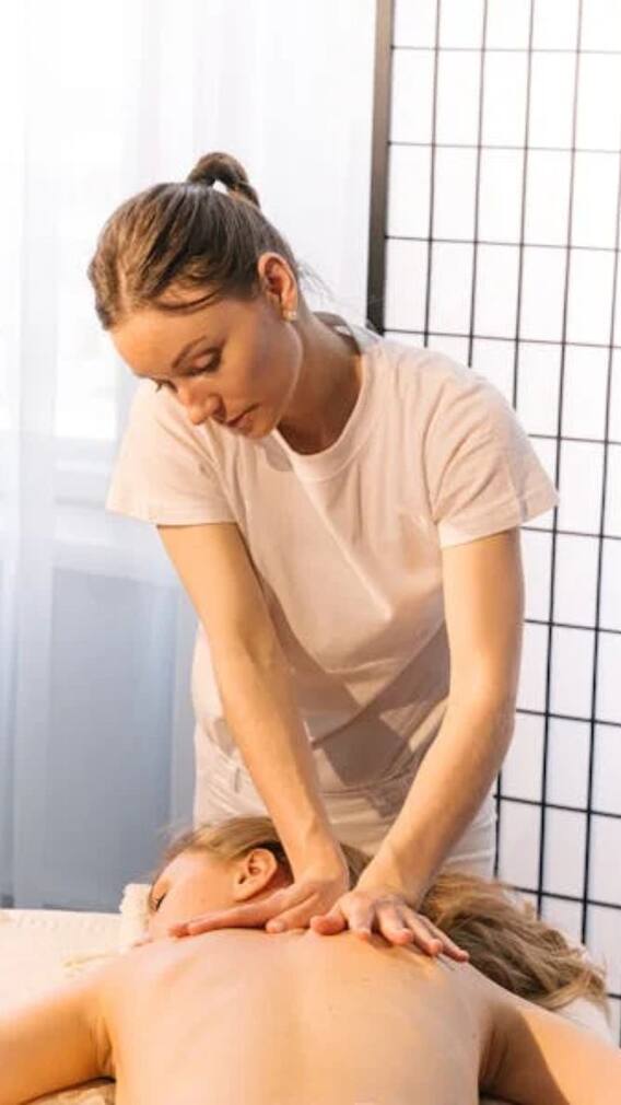 क्या तेल मालिश सच में दर्द में आराम देता है