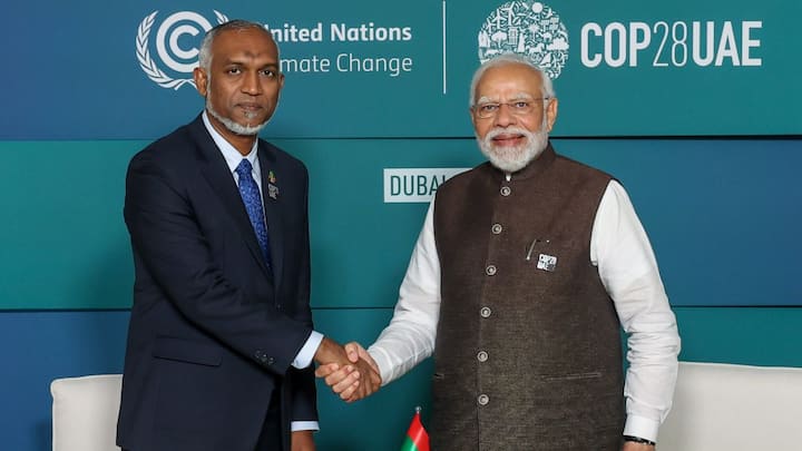 After this, three Deputy Chief Ministers of Maldives made objectionable comments about India and Prime Minister Narendra Modi, after which tensions between the two countries increased even more, but the Foreign Ministry of Maldives distanced itself from these comments. Shortly after, these three ministers who made objectionable comments were suspended from the government.