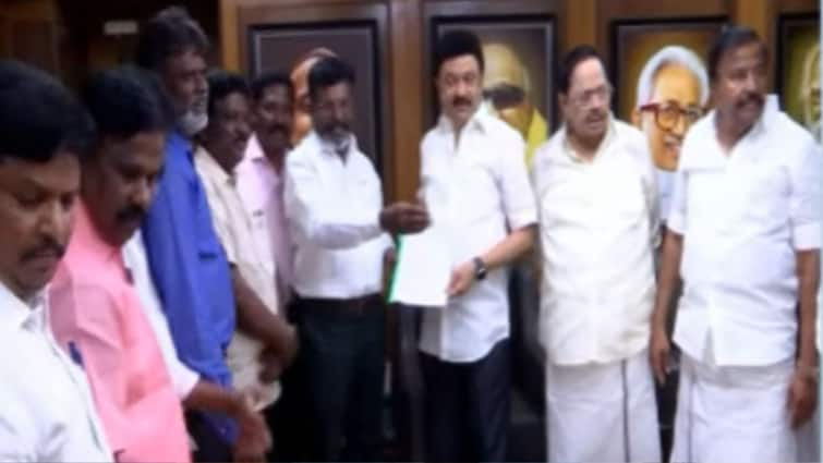 VCK Chief Thirumavalavan Meets TN CM M.K. Stalin Amid Speculation About DMK Alliance ”பரபரப்பான அரசியல் சூழலில் முதல்வர் ஸ்டாலினை சந்தித்தார் திருமாவளவன்” கூட்டணி பற்றி முடிவு..?