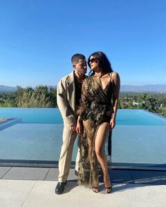 कई लग्जरी गाड़ियां और 166 करोड़ का बंगला, बेहद अमीर हैं प्रियंका चोपड़ा के पति निक जोनस, जानें नेटवर्थ