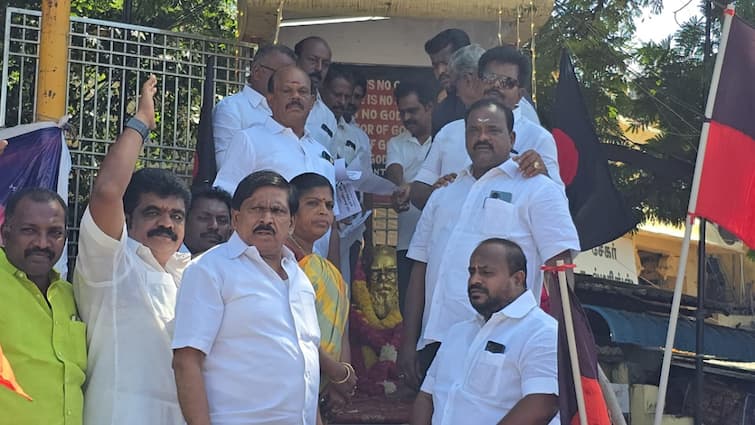 Periyar statue near Kanchipuram Sankara mutt history and struggles tnn காஞ்சி சங்கரமடம் எதிரில் பெரியார் சிலை... சிலை வைக்க நடந்த போராட்டங்கள் பற்றி தெரியுமா ? 