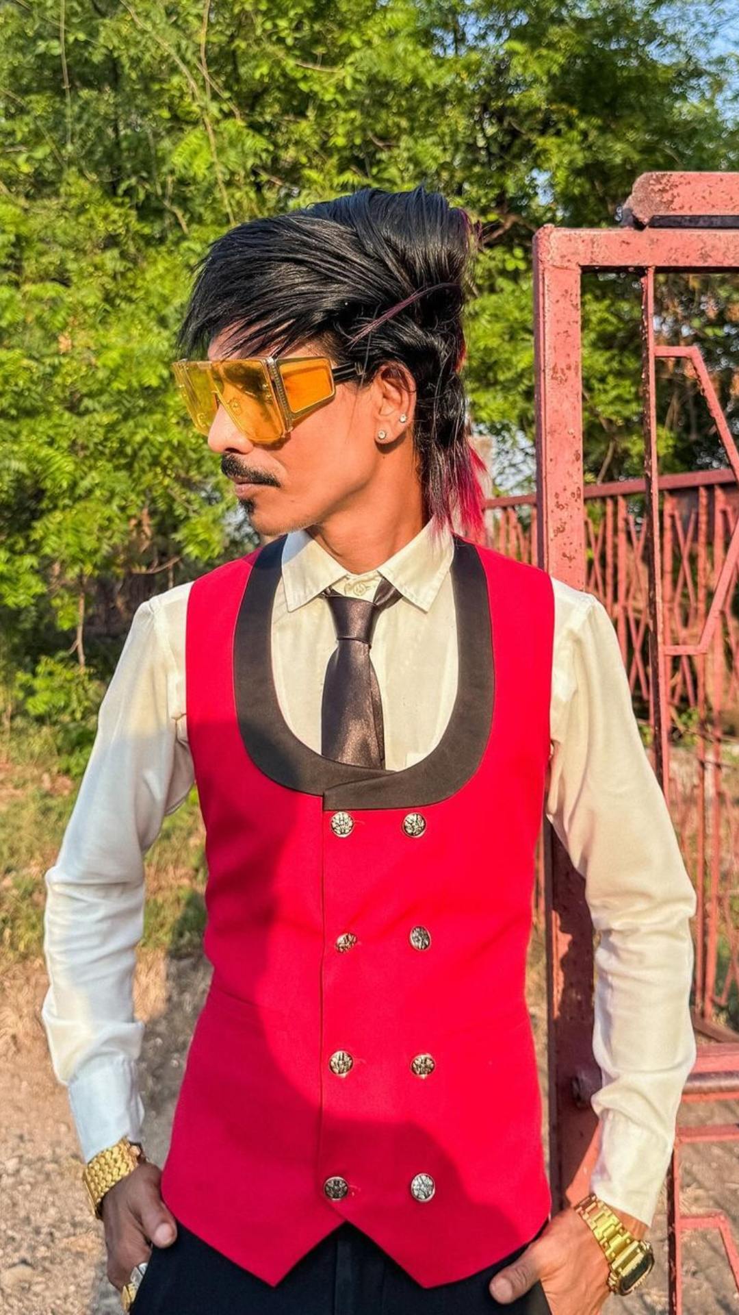 नागपुर में चाय बेचने वाले डॉली चायवाले का