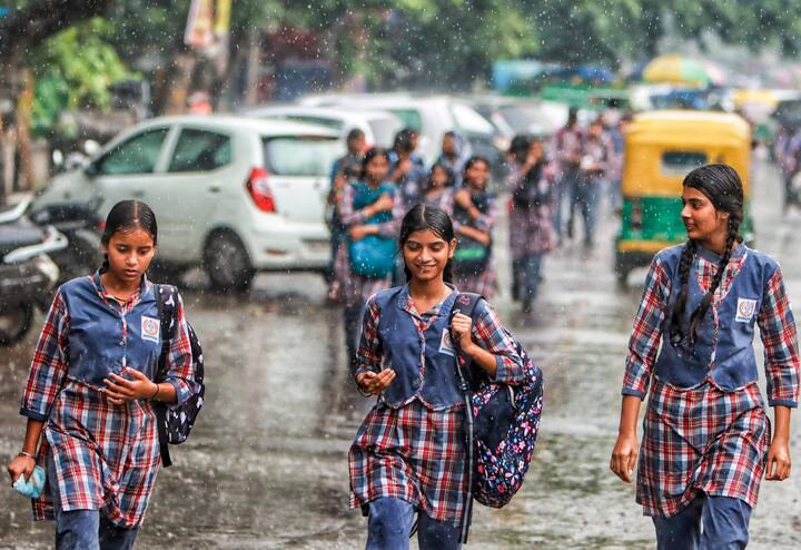 मौसम विभाग का कहना है कि दिल्ली के साथ ही एनसीआर के इलाकों में 18 सितंबर को मौसम बदल जाएगा.