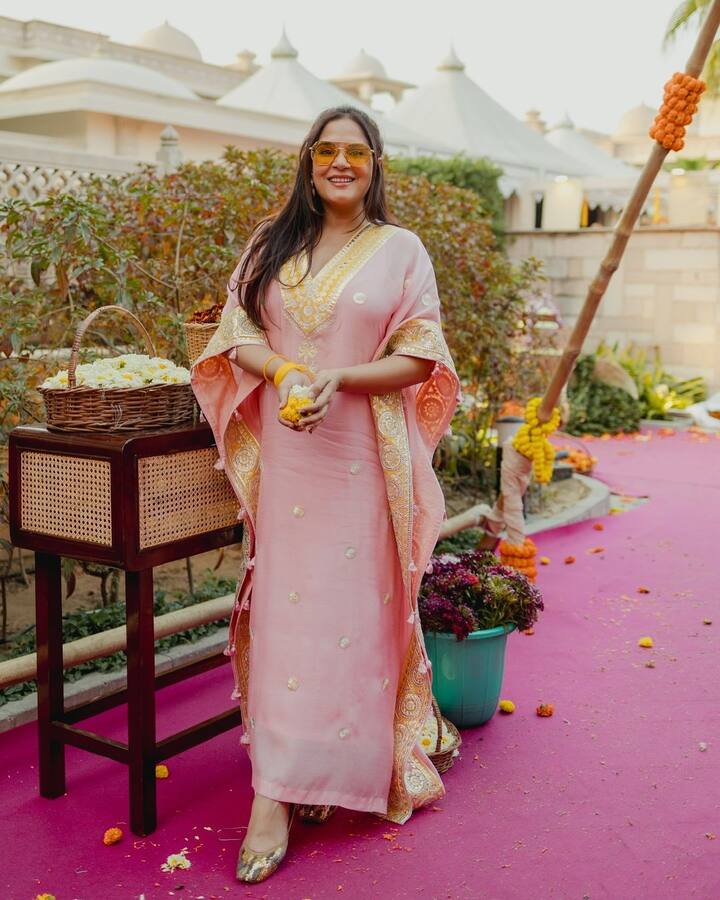 Bollywood actress and new mom Richa Chadha recently gave fans a sneak peek into the wedding celebrations of her Fukrey co-star Pulkit Samrat and his partner, Kriti Kharbanda.